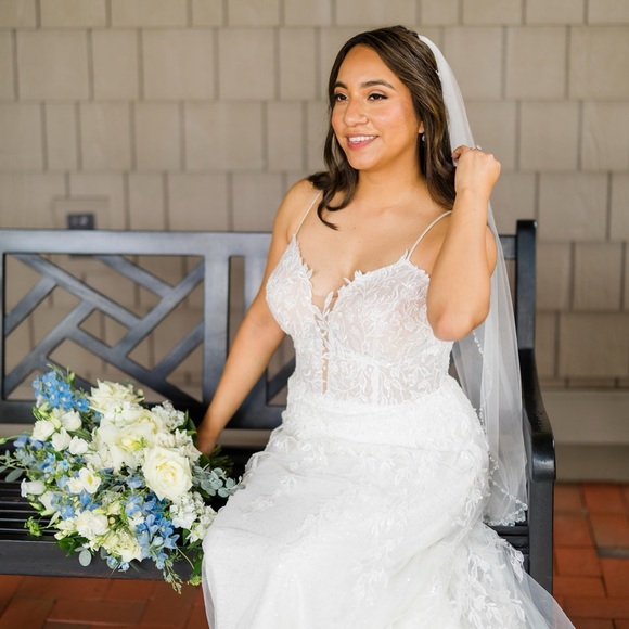 Fingertip Beaded Wedding Veil Tulle Ivory Bridal Hairpieces - Picture 4 of 4